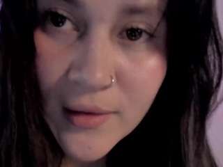 cute-berry webcam model stream image