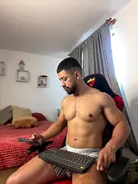 Ezzio_Scolaro webcam stripchat model stream image