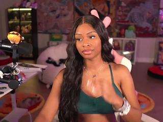 lovenzia webcam model stream image