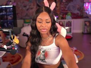 lovenzia webcam model stream image