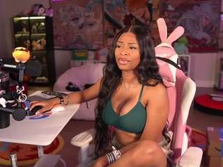 lovenzia webcam model stream image