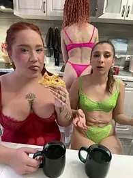 RollingGirlzzz stripchat stream image, 19.05.2025 07:30