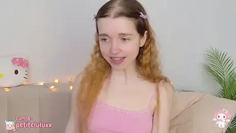 petiteluluxx stripchat stream image