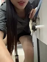 andii-1 stripchat stream image