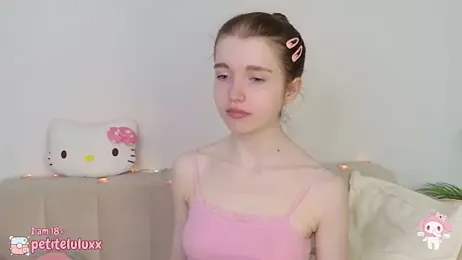petiteluluxx stripchat stream image