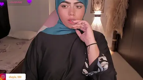 shayla_18 stripchat stream image