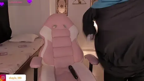 shayla_18 stripchat stream image