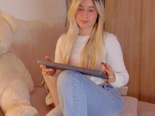 Amy Blondes flirt4free stream image
