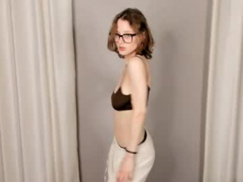 moirebaggs chaturbate stream image