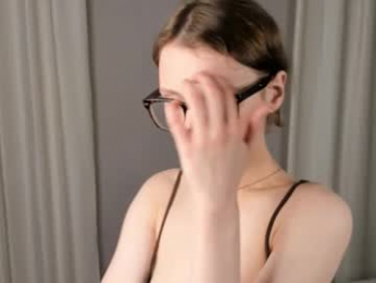 moirebaggs chaturbate stream image