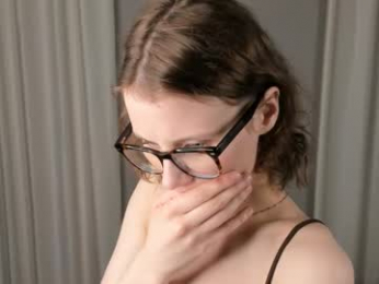 moirebaggs chaturbate stream image