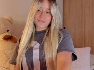 Amy Blondes flirt4free stream image