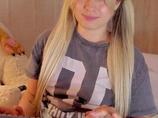 Amy Blondes flirt4free stream image