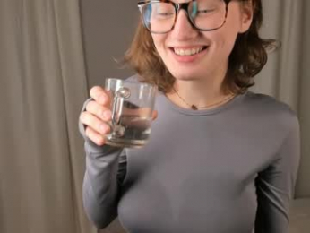 moirebaggs chaturbate stream image