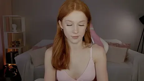 Leahsthetics stripchat stream image