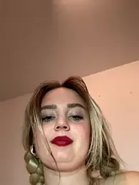 CherryEmmy stripchat stream image