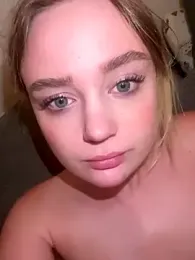 CherryEmmy stripchat stream image