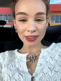 Street_young stripchat stream image