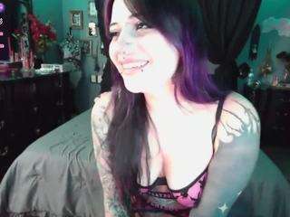 sallylynn camsoda stream image