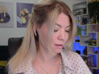 _Cute bongacams stream image