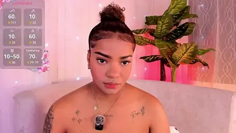 Iris_hott1 stripchat stream image