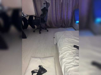 Karina_and_Batman bongacams stream image