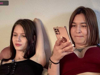ZoyaVikki bongacams stream image