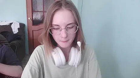 emolina1337 stripchat stream image, 24.08.2025 09:30