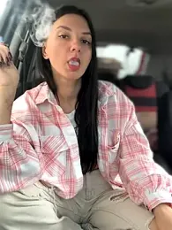 JulliaVegas stripchat stream image