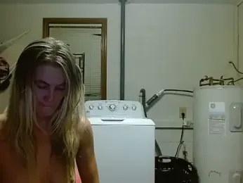 missymilf stripchat stream image