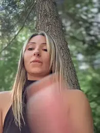 LetsFunKARINA stripchat stream image