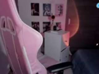 emilyhick camsoda stream image