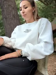 LetsFunKARINA stripchat stream image