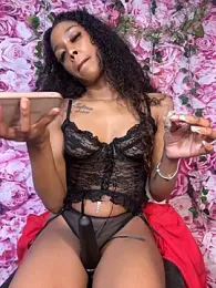 mismialove stripchat stream image