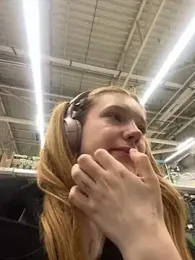 Honey___Hot stripchat stream image