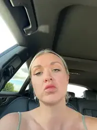 Bella-Tight stripchat stream image