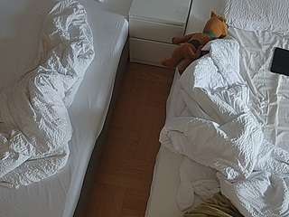 voyeurcam-julmodels-bed-7 camsoda stream image