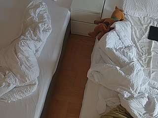 voyeurcam-julmodels-bed-7 camsoda stream image