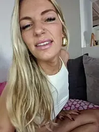 Ly_die stripchat stream image