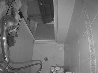 voyeurcam-baileybase-shower camsoda stream image