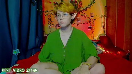 TrickyKitsune stripchat stream image