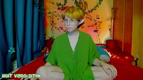 TrickyKitsune stripchat stream image