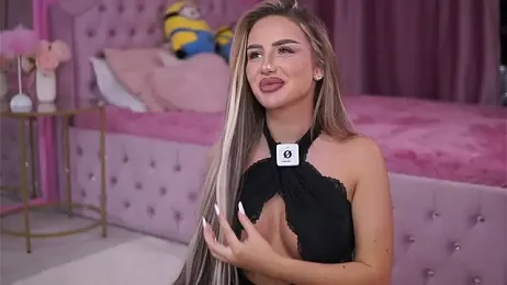 AshleySinn stripchat stream image