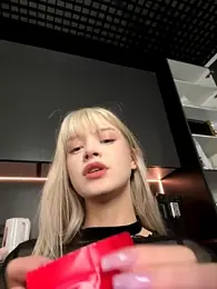 BellaSecrett stripchat stream image