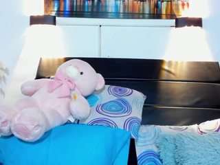 julieta-coopeer camsoda stream image