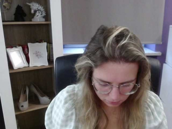 Soft-Zoey bongacams stream image