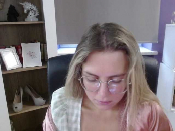 Soft-Zoey bongacams stream image