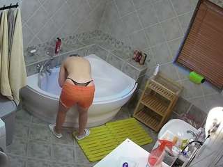 voyeurcam-julmodels-bath-1st-2 camsoda stream image