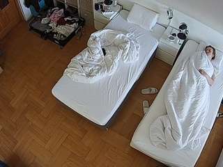 voyeurcam-julmodels-bed-7 camsoda stream image
