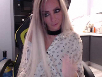 blondalina bongacams stream image